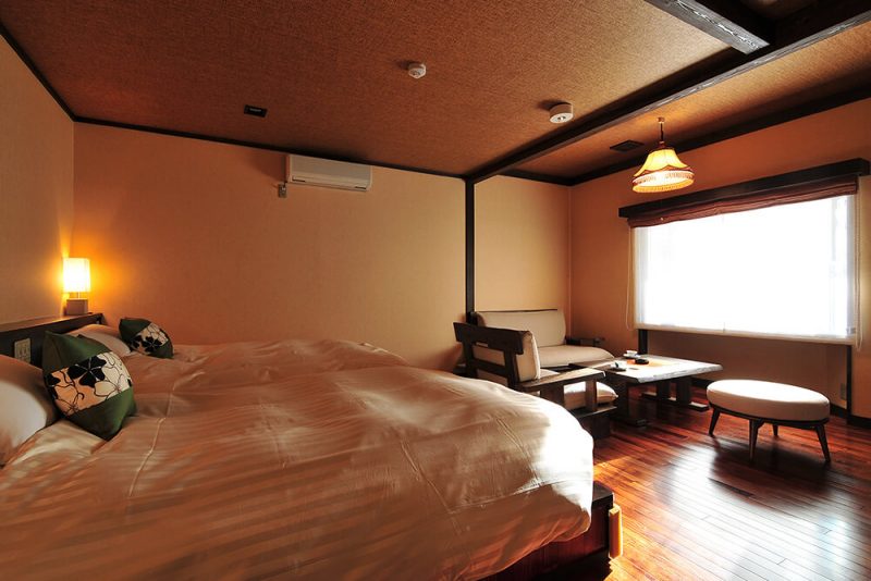 本館〈風つつじ〉KAZETSUTSUJIメイン画像